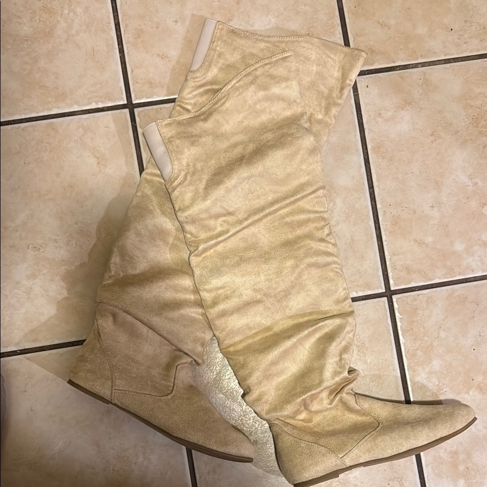 Women's Cream Boots